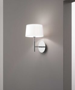 075471_EMO001_HILTON_AP1